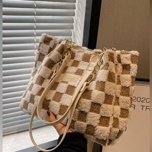 Fleece checkered bag